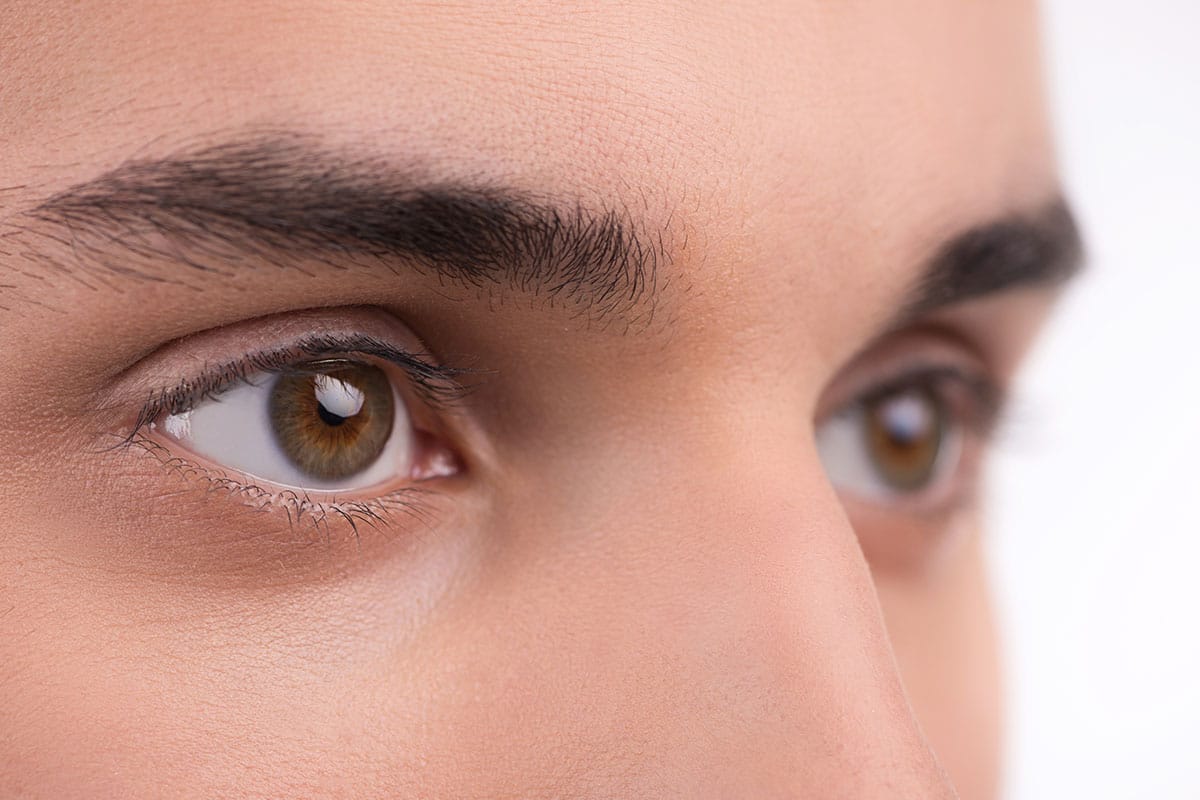 Understanding Men’s Eyebrow Transplant Techniques.