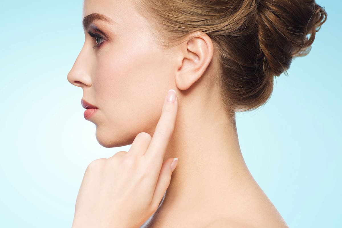 Comparing Different Types of Earlobe Split Repair Techniques